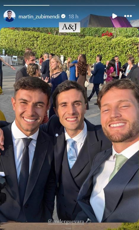 Martin Zubimendi, Ander Guevara y Álex Remiro durante la boda del exjugador de la Real Sociedad