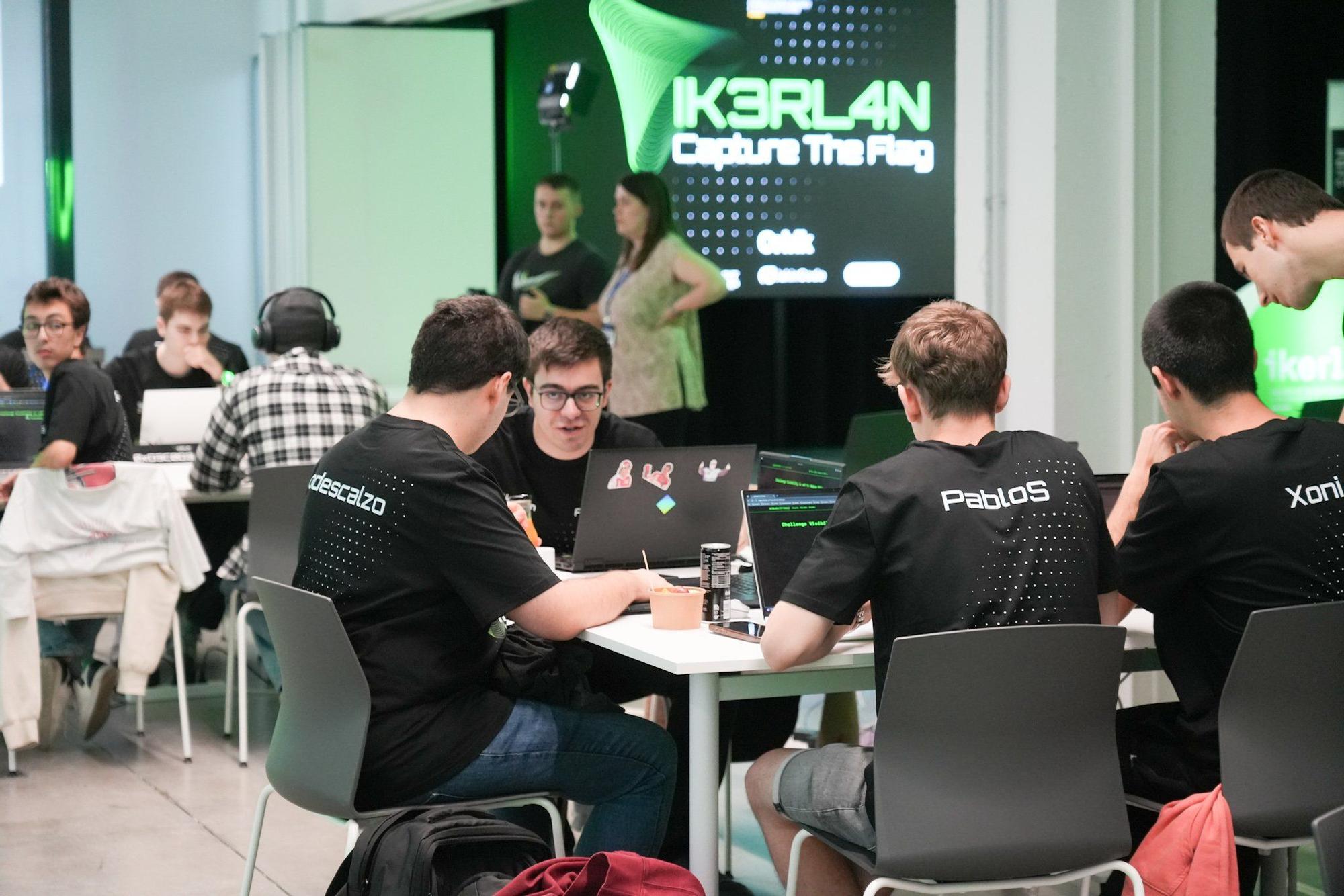 En imágenes: jóvenes talentos compiten en Bilbao por el futuro de la ciberseguridad