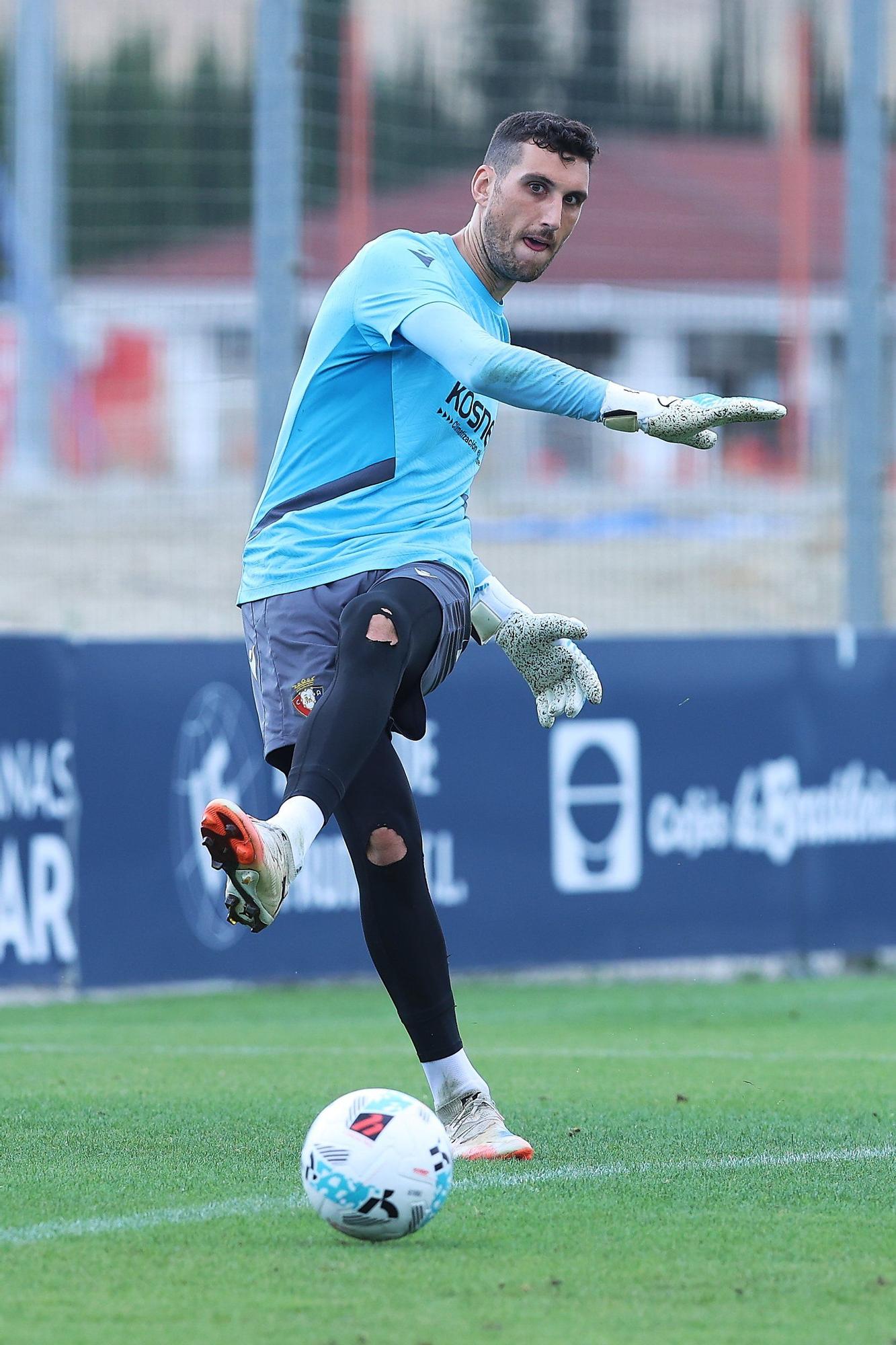 Fotos del entrenamiento de Osasuna antes de viajar a Madrid