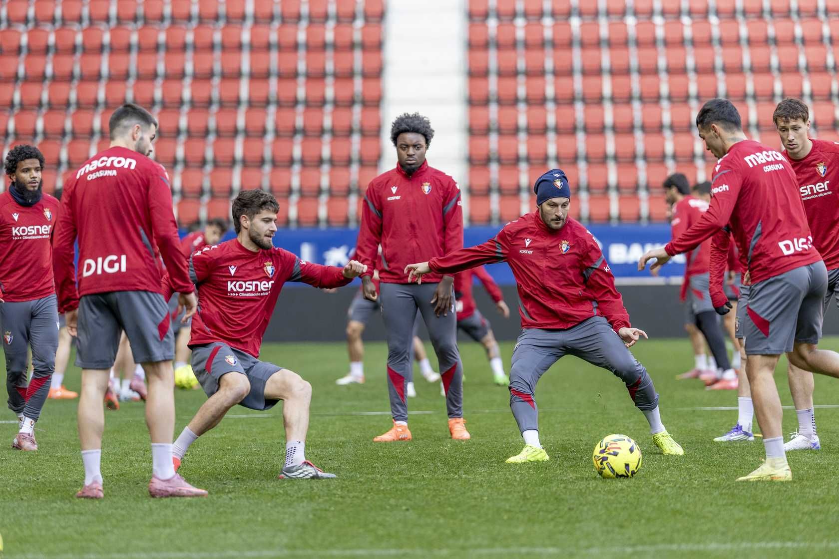 Osasuna prepara en El Sadar el partido del sábado ante el Barça