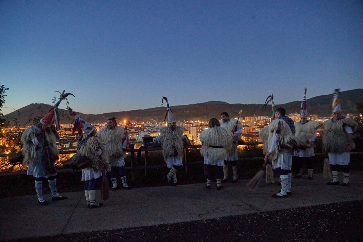 Burlada recibe a Olentzero y Mari Domingi