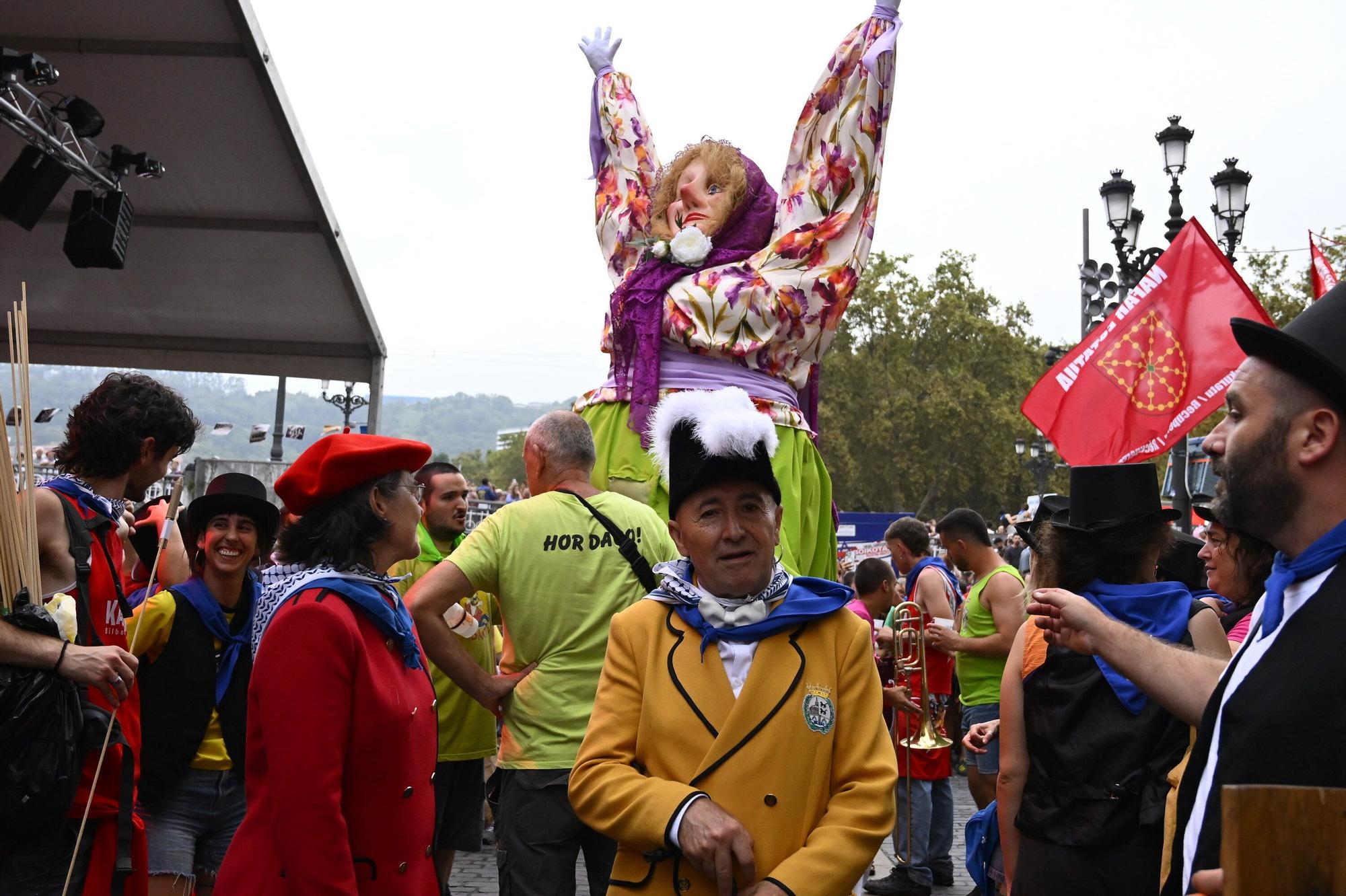 Bilbao está de fiesta: fotos del primer día de Aste Nagusia 2025
