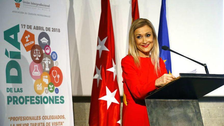 La presidenta madrileña, Cristina Cifuentes, durante la clausura de la segunda edición del Día de las Profesiones.