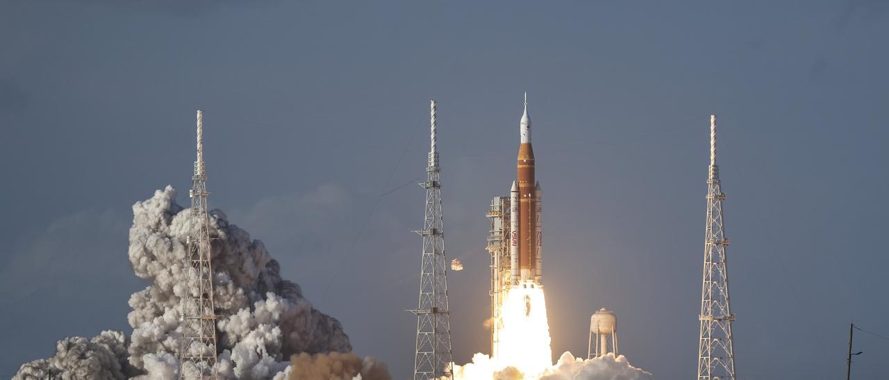 Así ha sido el despegue de la misión Artemis II que llevará a cuatro astronautas alrededor de la Luna