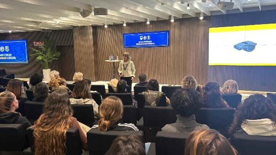 La Red de Mujeres del Fútbol de Gipuzkoa organiza una jornada en Anoeta