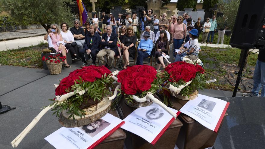 Navarra entrega a las familias los restos identificados de otros tres represaliados del franquismo
