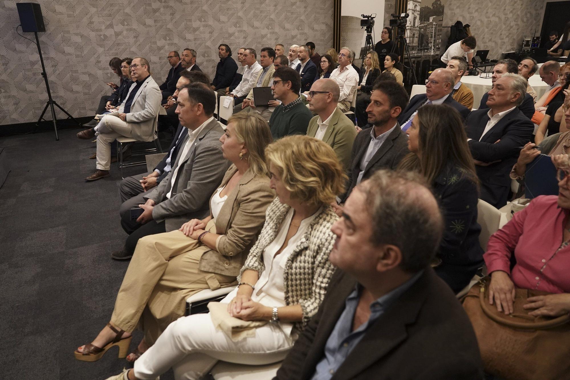 Todas las imágenes del "Encuentro Deia: Rehabilitación y vivienda"