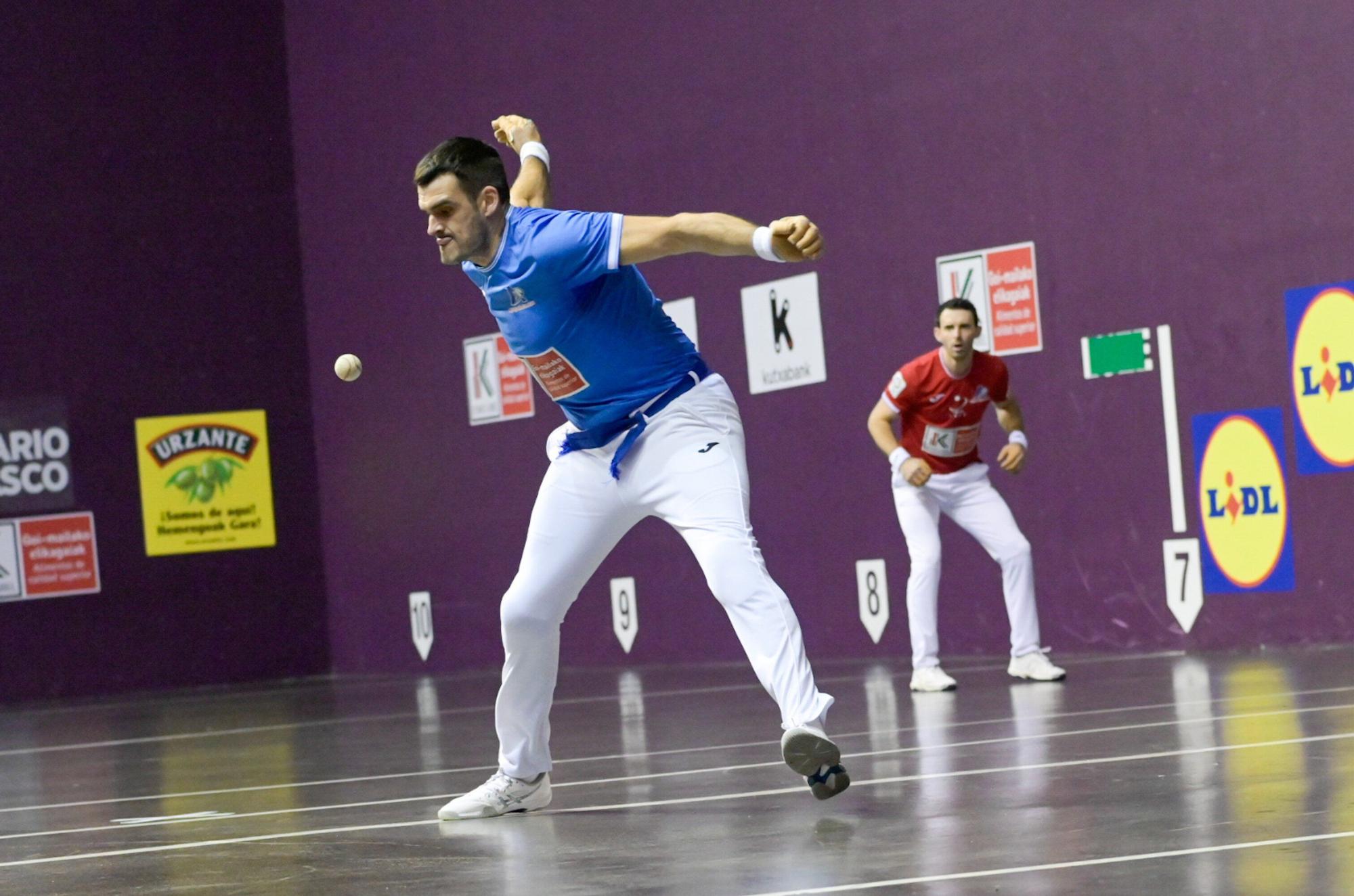 Jokin Altuna se lleva el bronce del Cuatro y Medio tras derrotar a Joseba Ezkurdia en Arrasate.