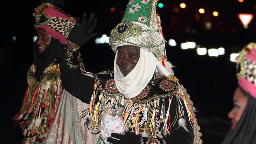 Los Reyes Magos ultiman los detalles para venir a Bilbao. En la imagen, el Baltasar durante la cabalgata del pasado año