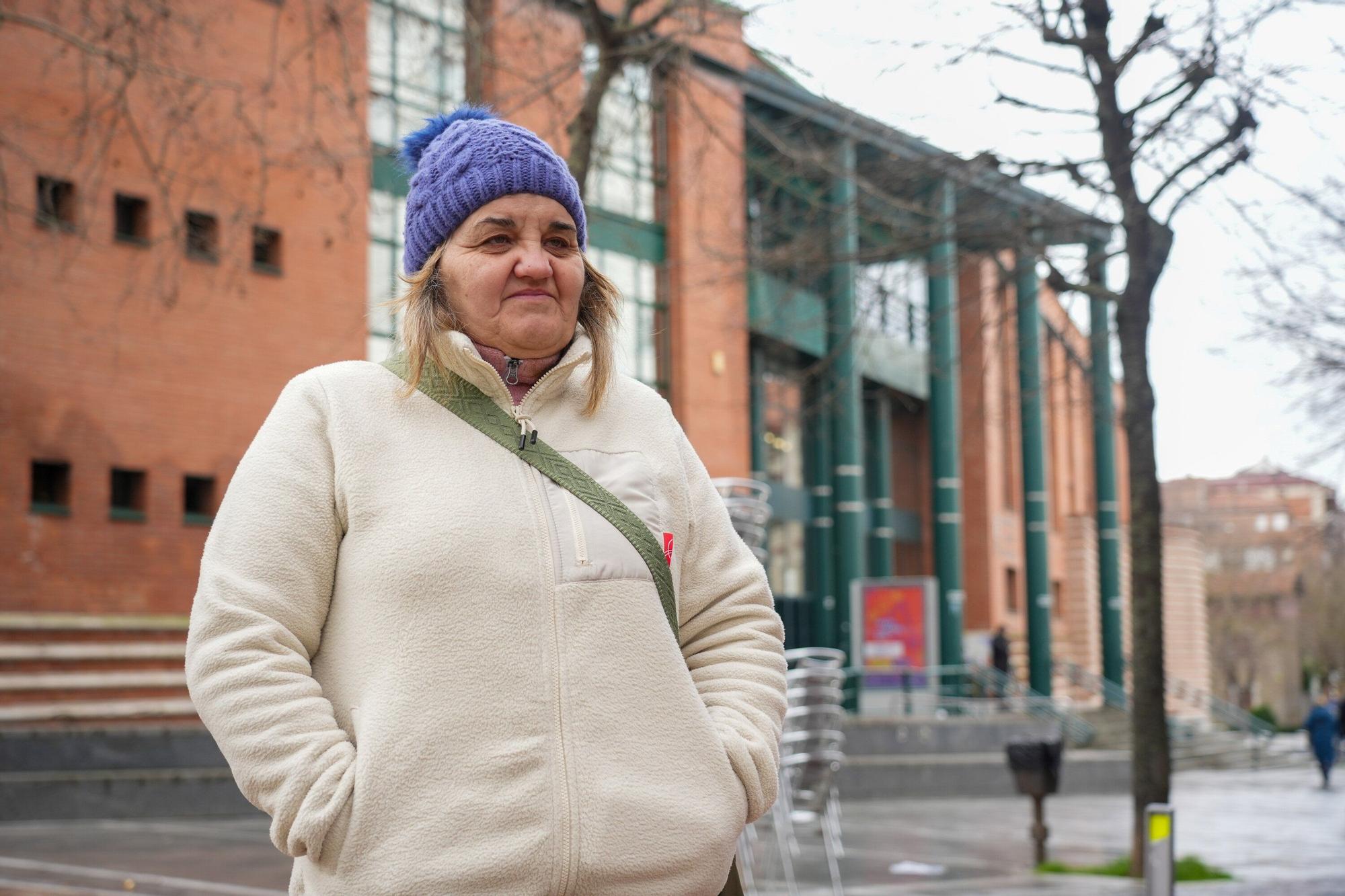 En imágenes: Vecinos y comerciantes de Judimendi opinan sobre el cierre temporal del centro cívico