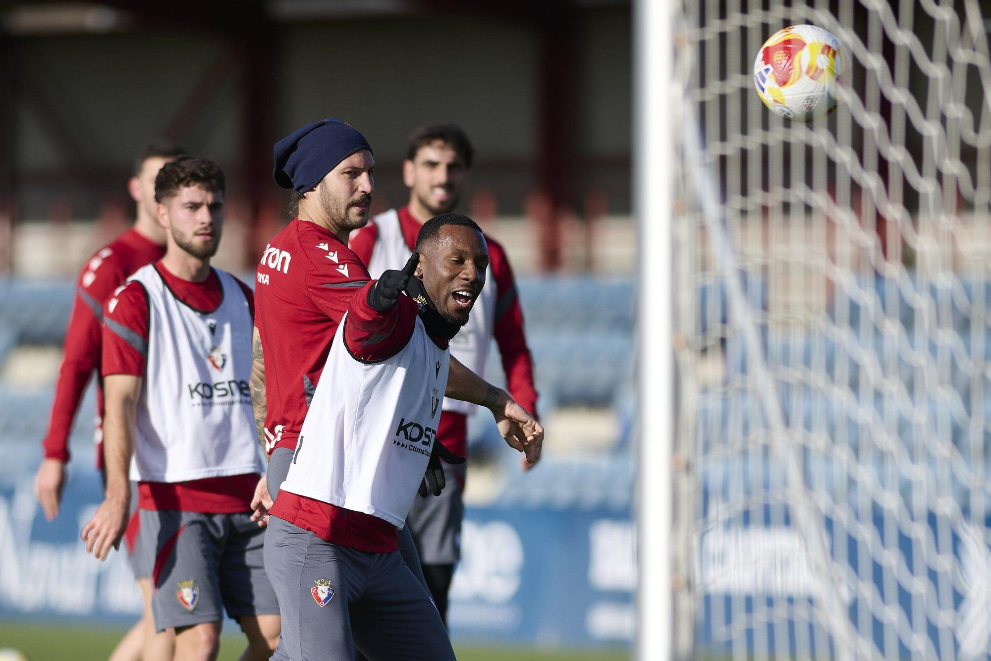 Fotos del entrenamiento de Osasuna (30 de noviembre de 2025)