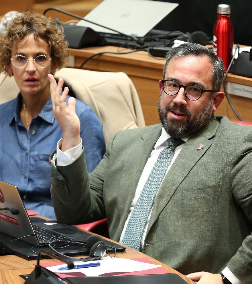 Defender la pública... hasta que llega la votación