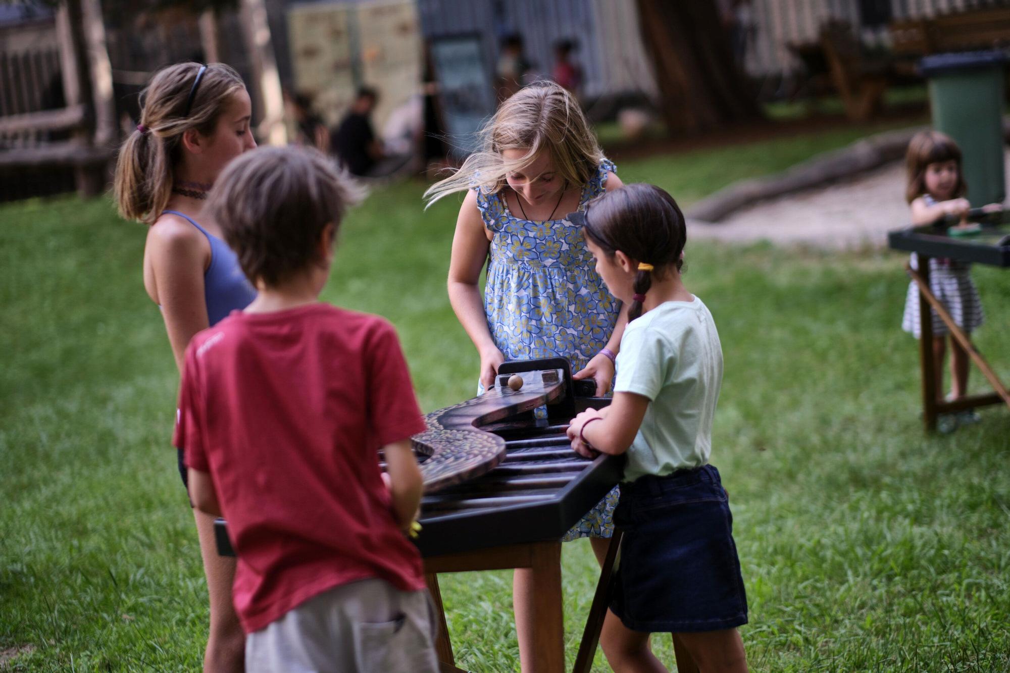 Fotos de los juegos infantiles del Palacio de Ezpeleta