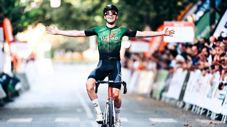 Yago Agirre se sube al Euskaltel-Euskadi
