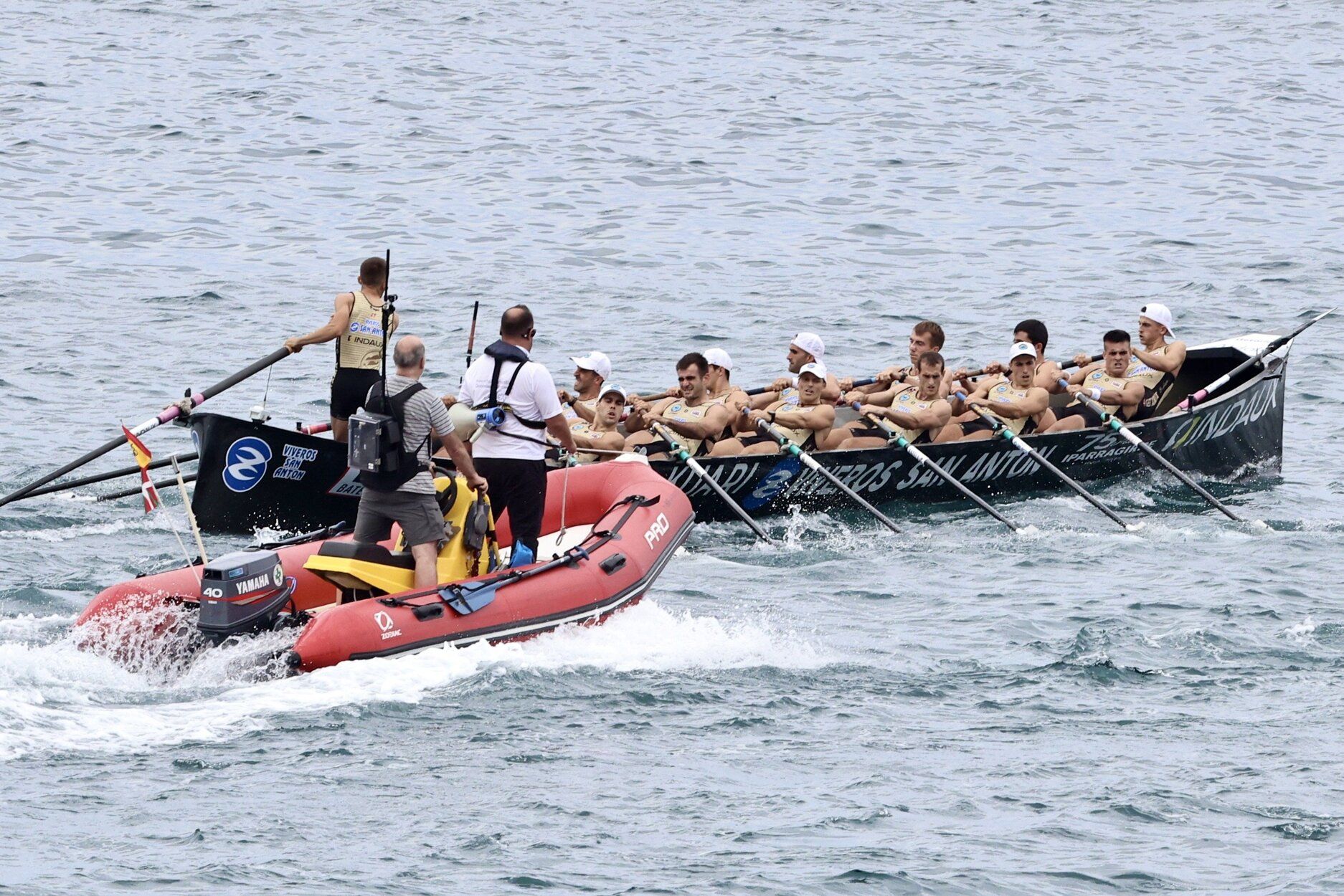 [Fotos] Donostia rema con pasión en la primera jornada de la Bandera de la Concha