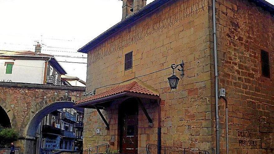 Exterior de la basílica de María Magdalena, en el centro de Errenteria.