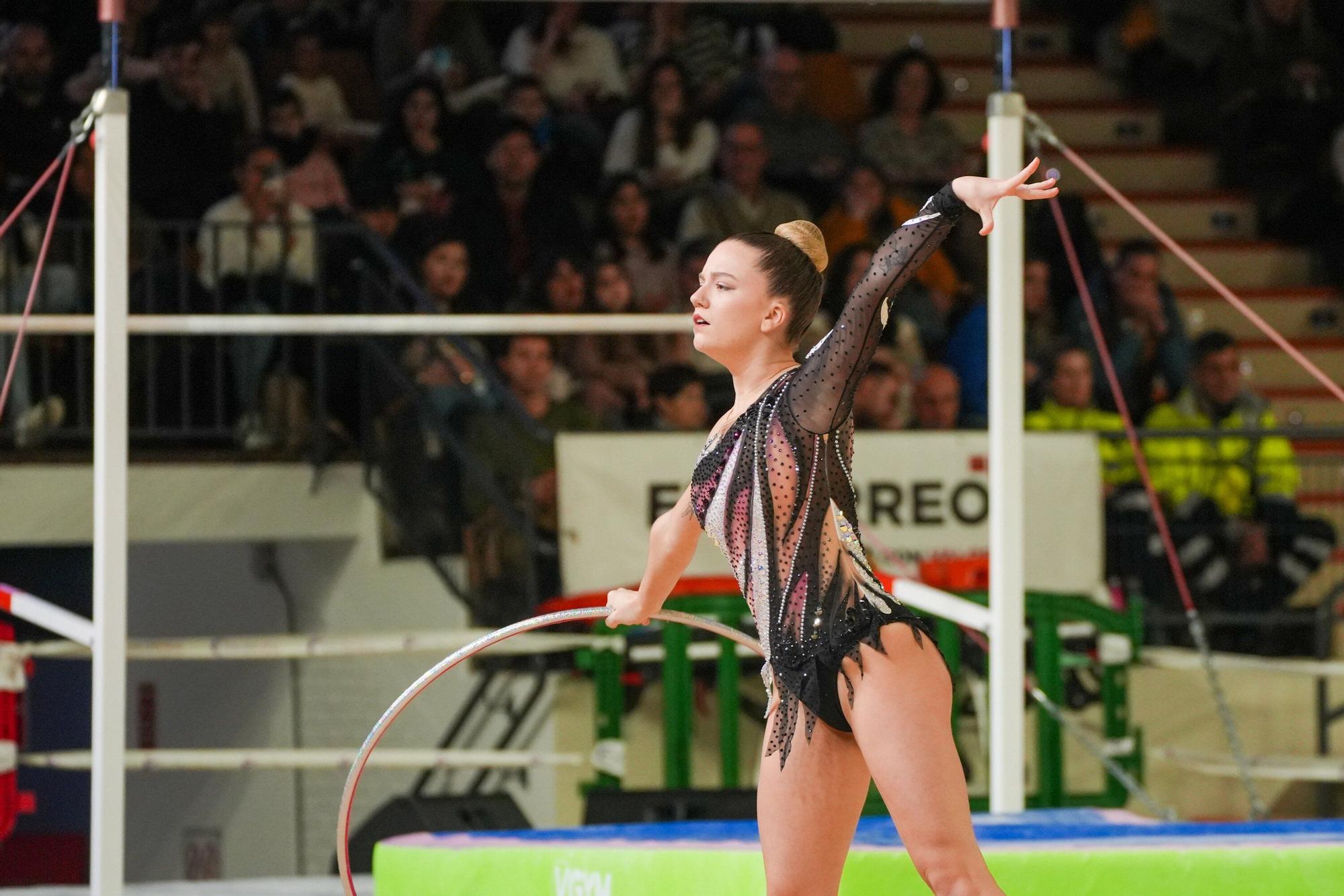 En imágenes: Mendizorroza disfruta la 30ª Gala Internacional Navideña de Gimnasia