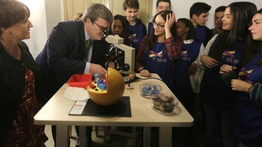 Un centro juvenil de Deusto se convierte en el primero de Euskadi en combinar ciencia y ocio