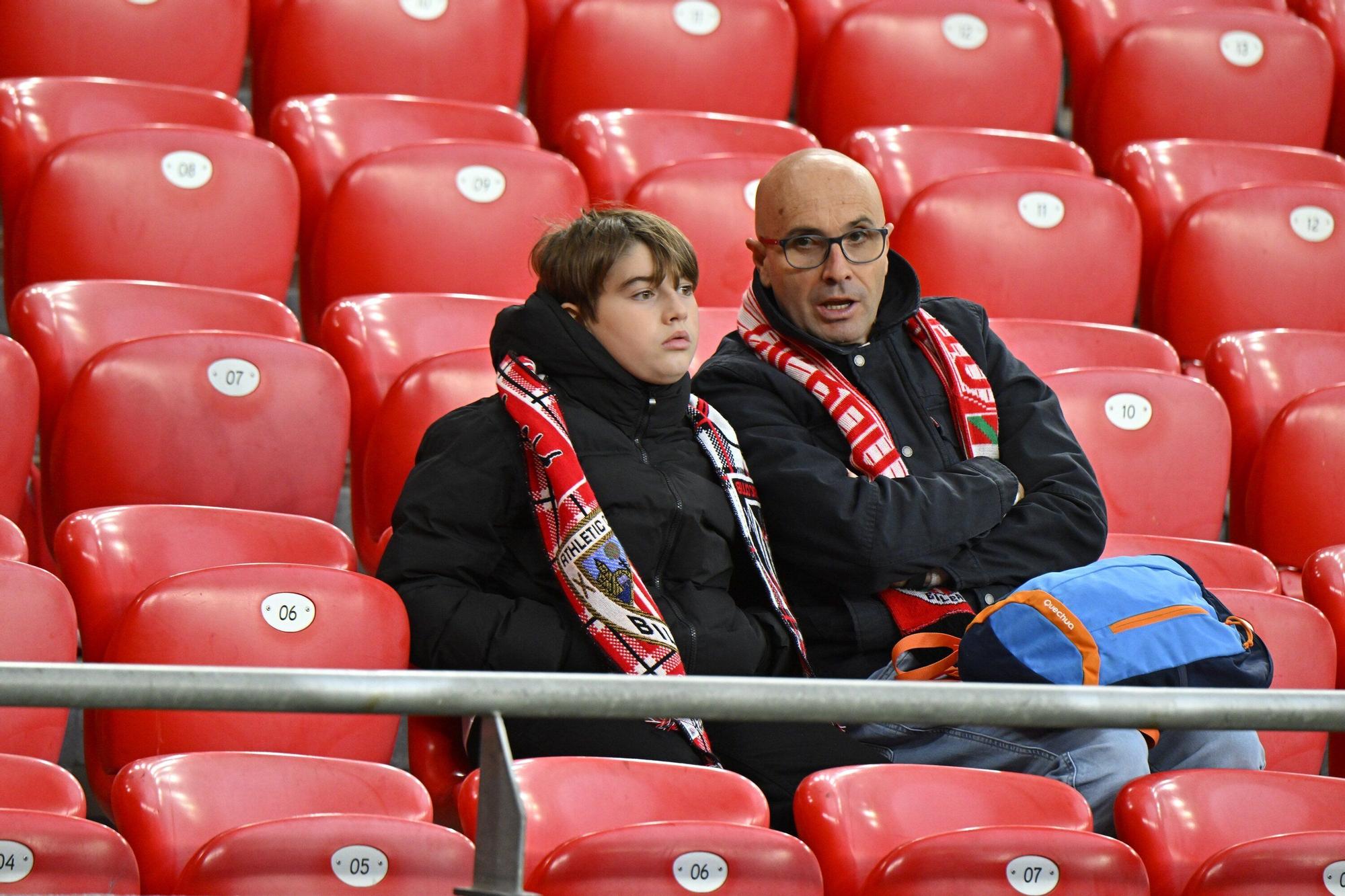 En imágenes: búscate en nuestra galería de la grada del Athletic-Getafe