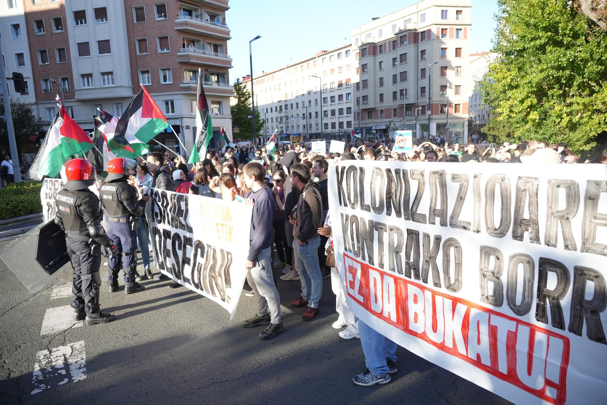 Manifestación en favor del pueblo de Gaza en Vitoria