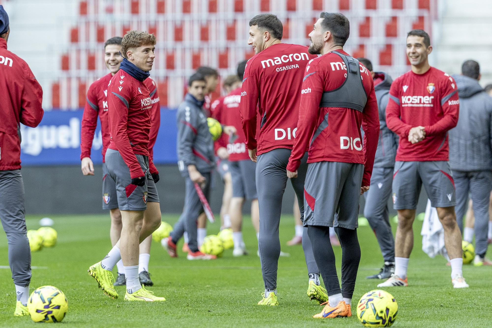 Osasuna se ejercita a puerta cerrada en El Sadar (miércoles 26 de noviembre de 2025)