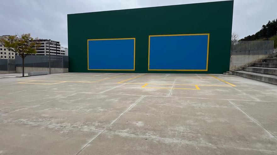 El frontón de Lezkairu se adapta para poder acoger partidos de frontball