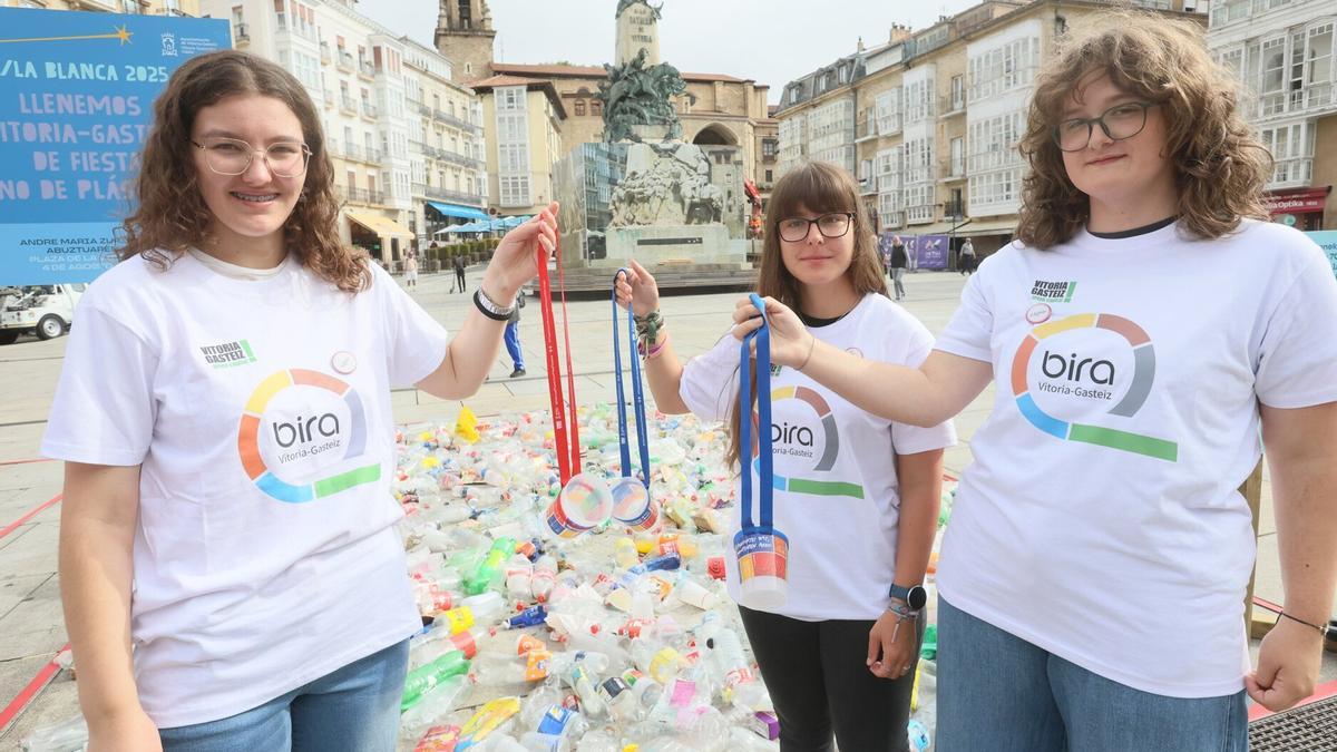 Campaña de sensibilización de la ciudadanía sobre la reducción
de plásticos en la celebración de La Blanca 2025