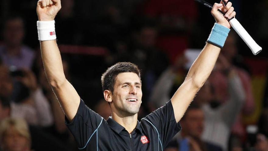Djokovic gana Bercy y despierta del sueño a Ferrer
