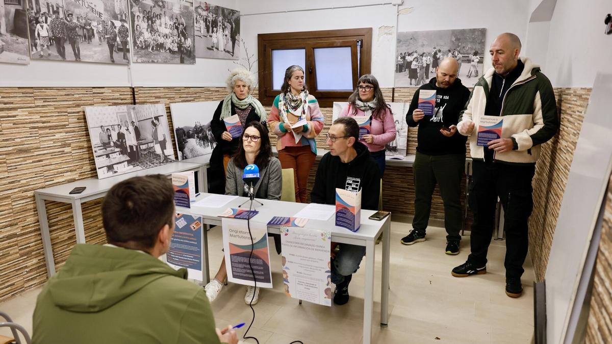 Rueda de prensa de &#039;Martu Harrera&#039; en demanda de más recursos