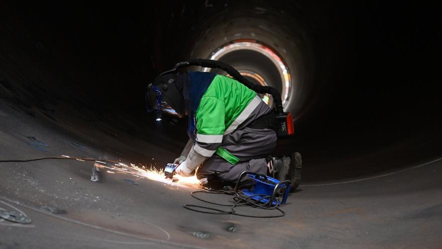 Bizkaia es el único territorio de la CAV en el que crece el empleo industrial este año