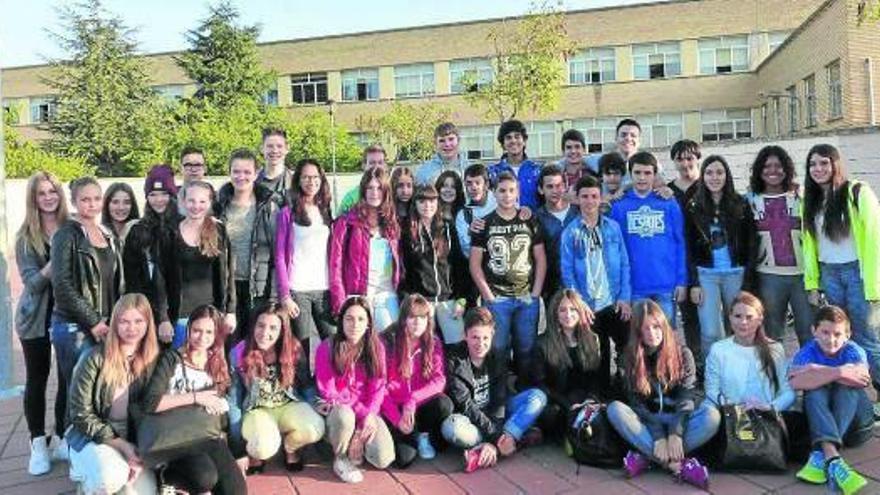Un grupo de alumnos en el centro Carl Von Weinberg Schule de Frankfurt, en Alemania.