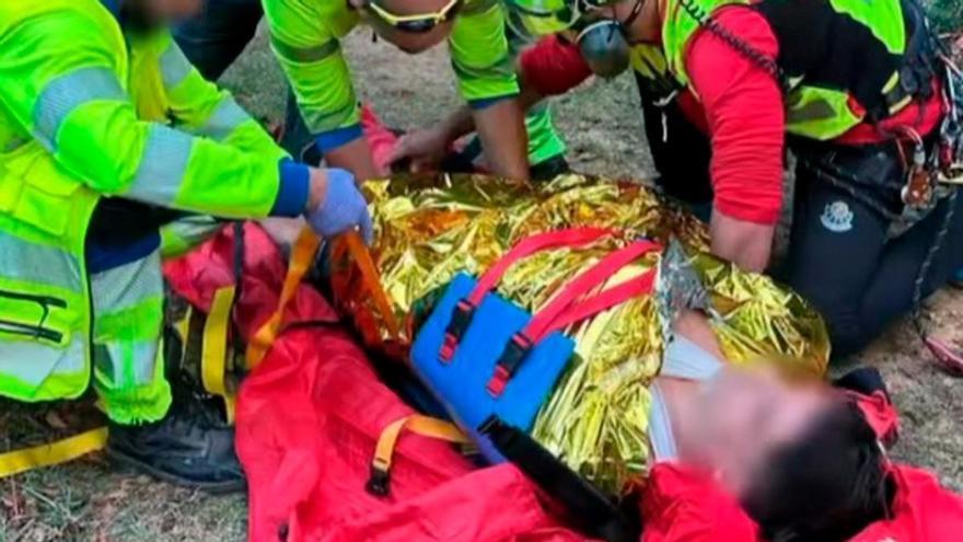 Rescatado un ciclista con la clavícula rota en una pista forestal las afueras de Vitoria