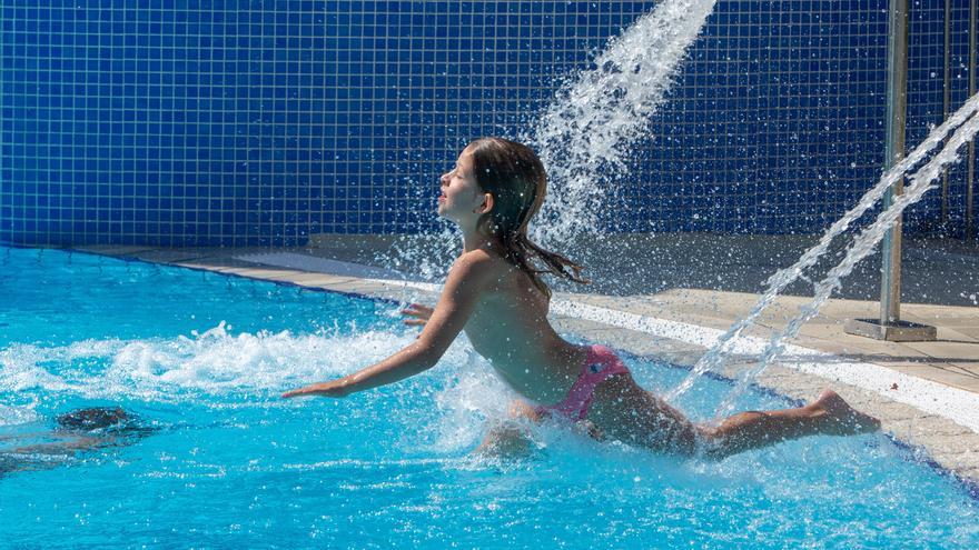 Nos ahogan en las piscinas que nos obligaron const