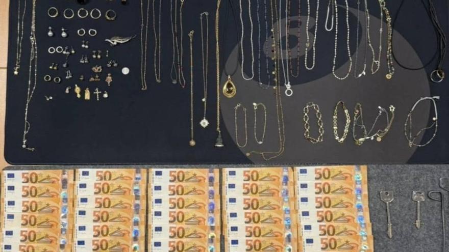 Detienen a dos hombres tras robar joyas y dinero en varios pisos de Bilbao