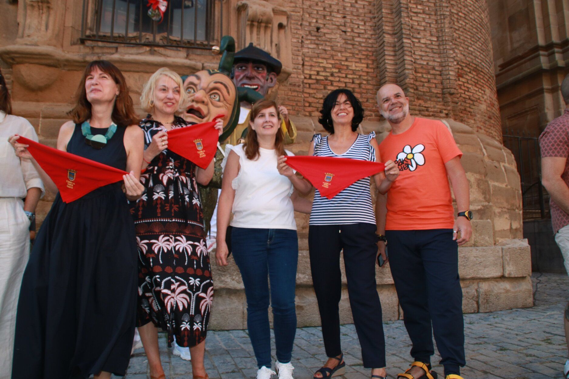 Fotos de la imposición del pañuelo de fiestas de Tudela a los nacidos en 2024