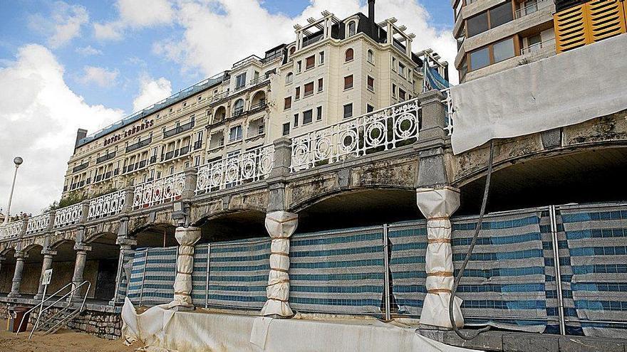 Zona de obras del metro en el pasadizo de La Concha, cerca del socavón que se abrió en junio.