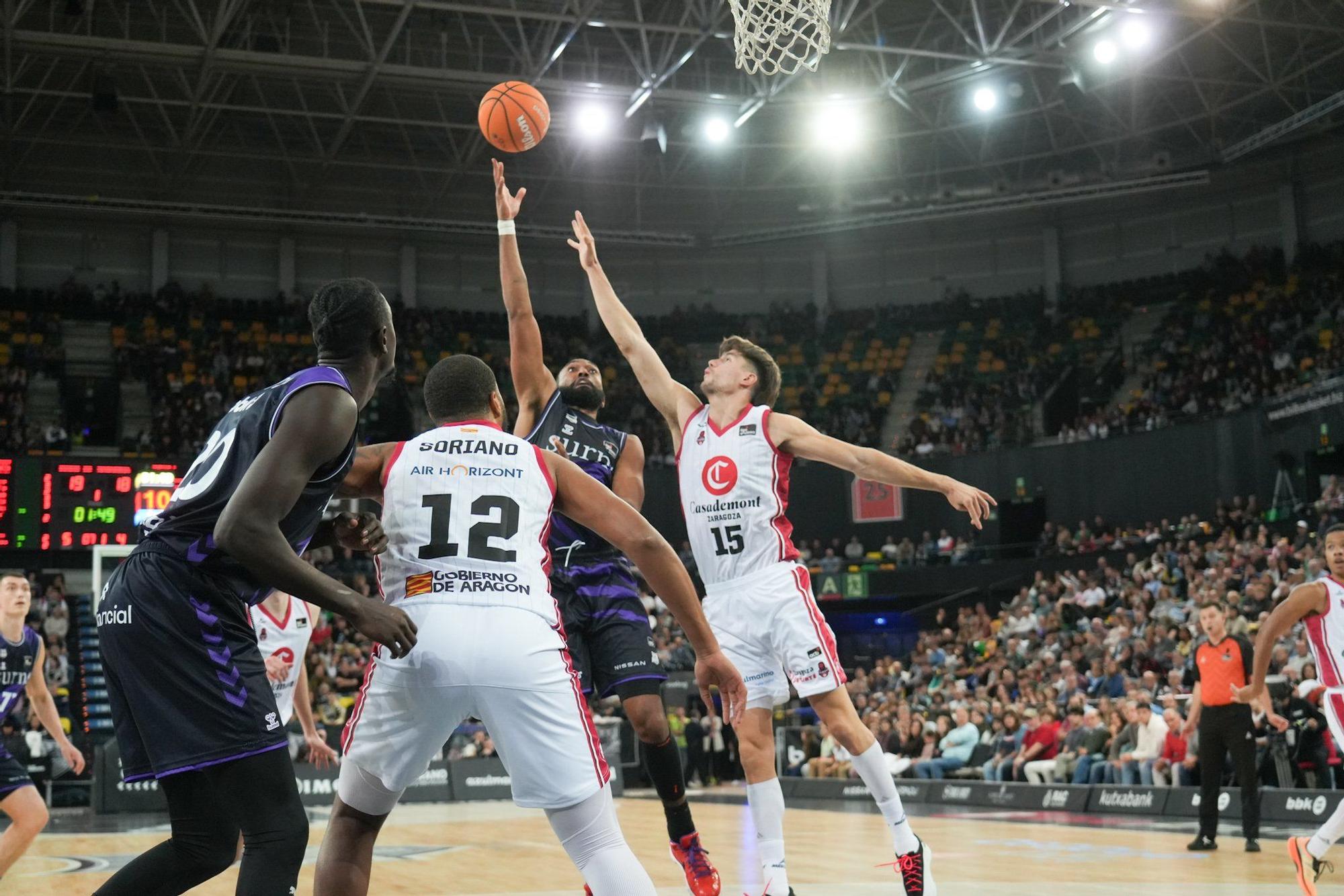 En imágenes: el Surne Bilbao Basket arrolla sin piedad al Zaragoza