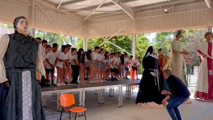 Acto de celebración del 50 aniversario del colegio de Falces