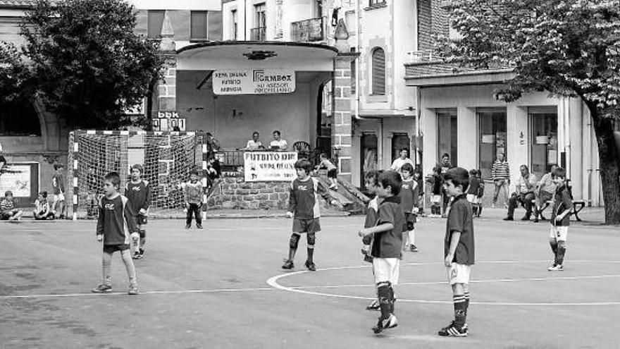 A la plaza a meter goles