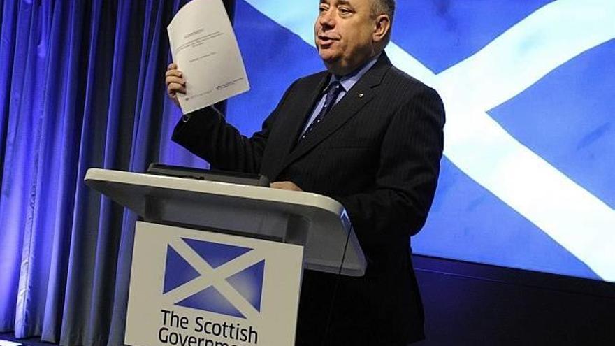 El plan independentista de Alex Salmond prevé mantener a Escocia en la libra y en la Unión Europea
