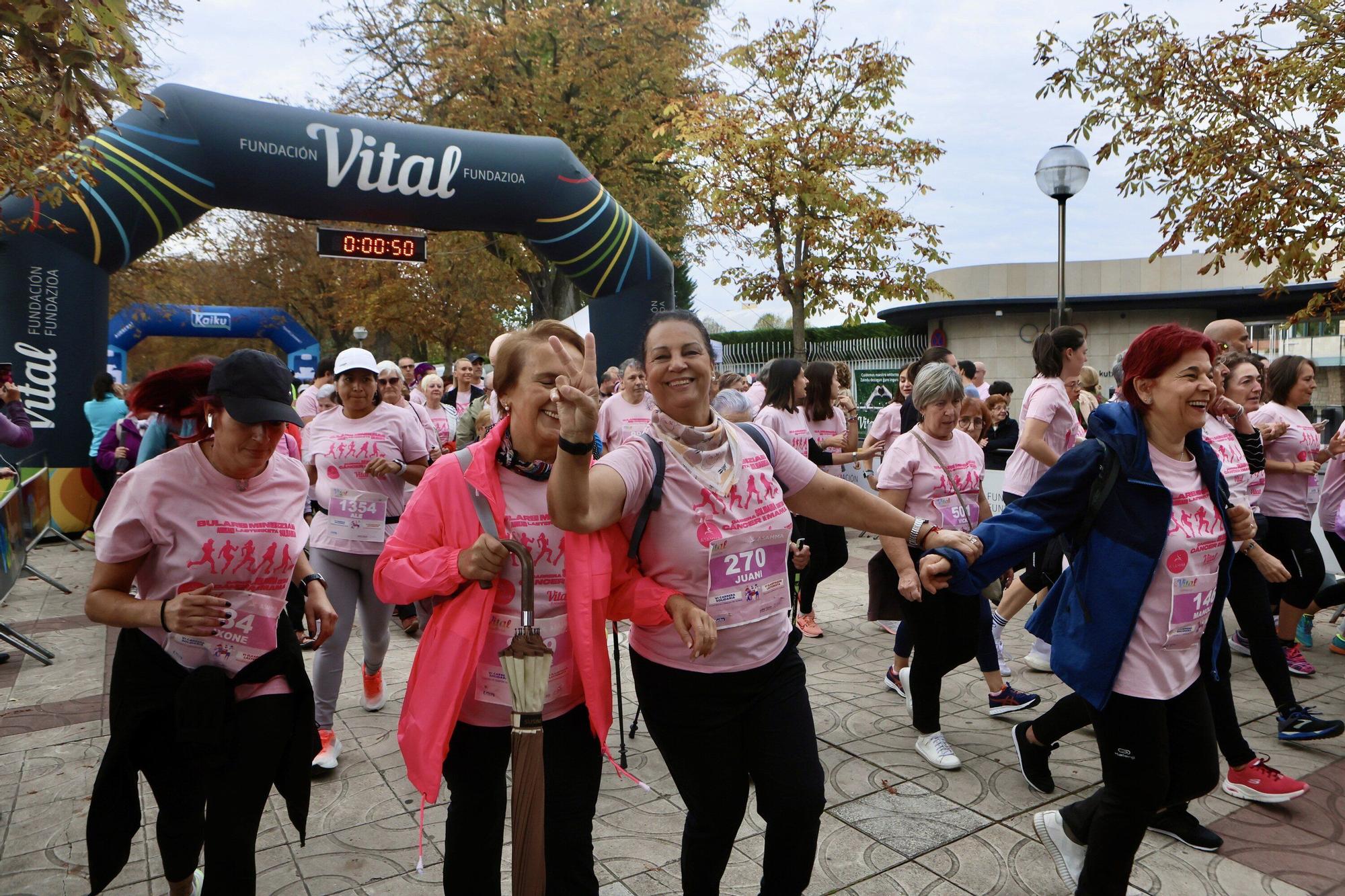 En imágenes: Vitoria se vuelca con la VI Carrera Solidaria contra el Cáncer de Mama