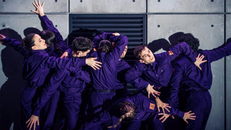 Led Silhouette dantza taldeak 'Halley' ikuskizuna aurkeztu du