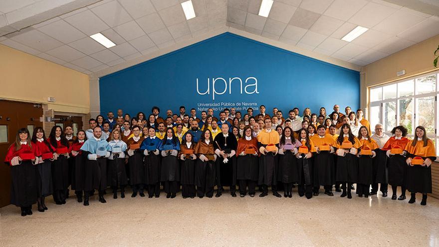 15 profesionales de Medicina y Enfermería de Osasunbidea, nuevos doctores y doctoras de la UPNA