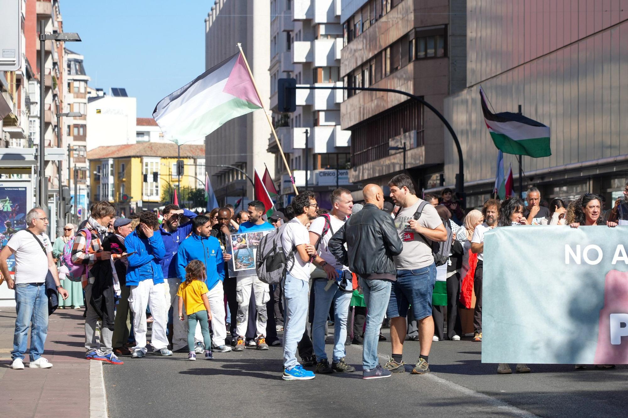 Manifestación en favor del pueblo de Gaza en Vitoria
