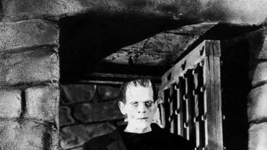 Boris Karloff en el papel de Frankenstein, en la película de 1931.