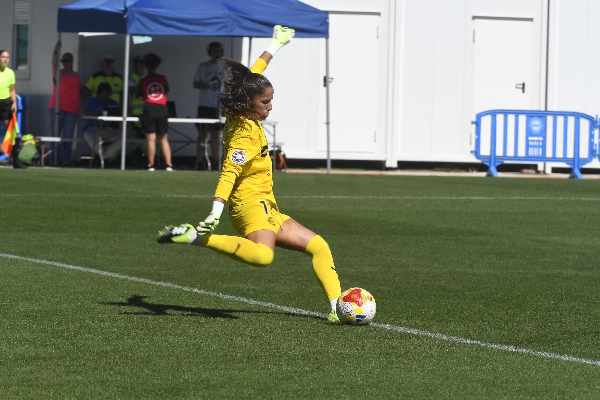 En imágenes: Las Gloriosas debutan en casa con una gran victoria (3-1)