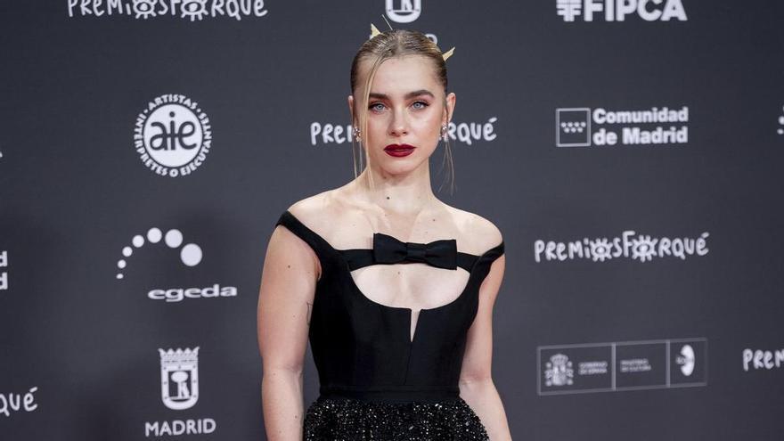 Clara Galle, actriz y defensora de causas humanitarias en la alfombra roja