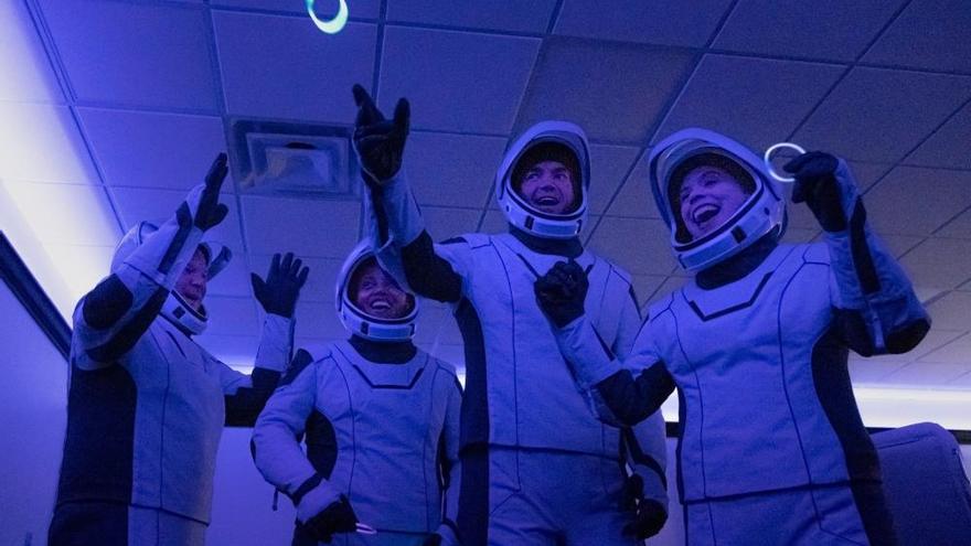 Primer vuelo de turistas espaciales que viajan sin astronautas profesionales