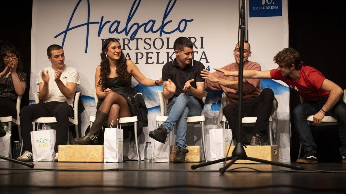 Sesión de bertsos en Laudio