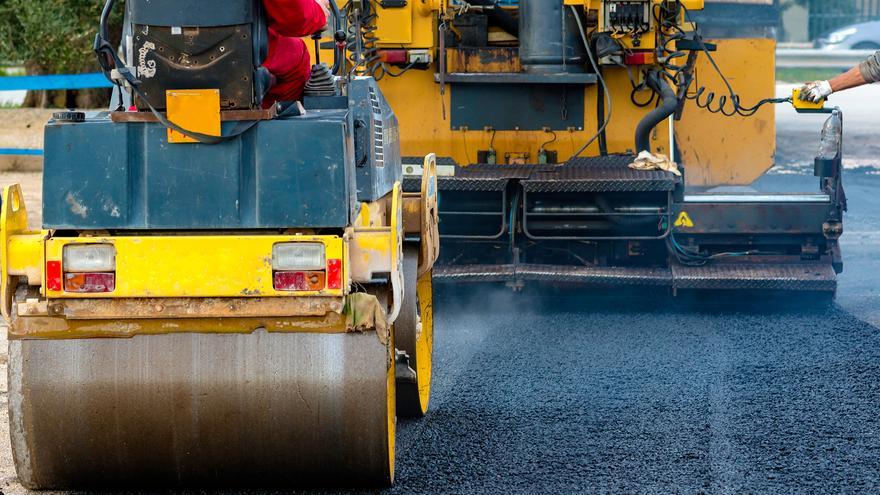 Comienzan los trabajos de asfaltado de la calle Ostoki y la avenida de Marcelo Celayeta, que se prolongarán hasta el jueves